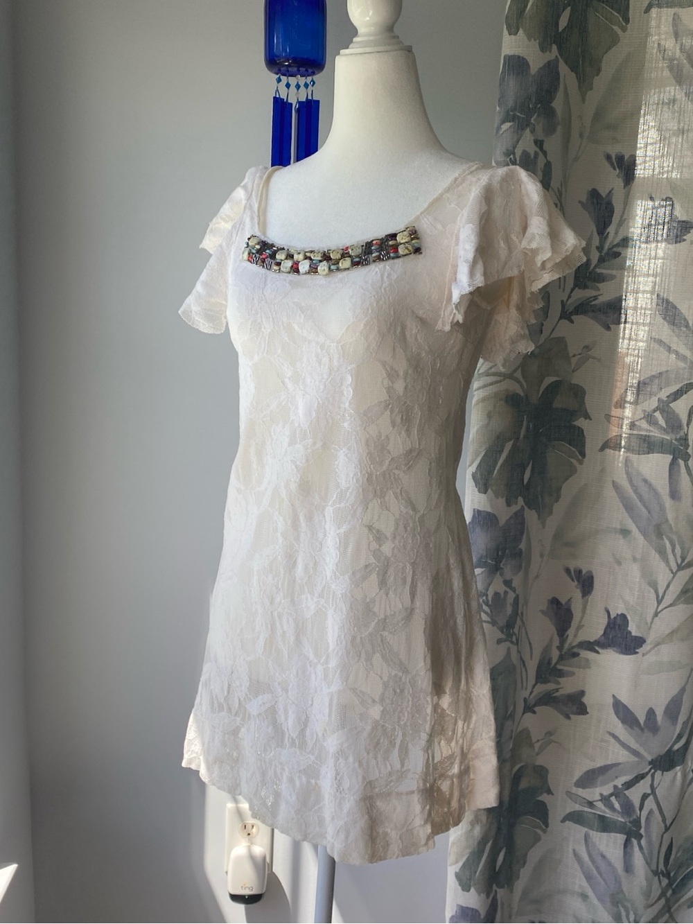 Free People Sheer White Floral Lace Dress With Flutter Sleeves XS Boho Fairy - Picture 2 of 8